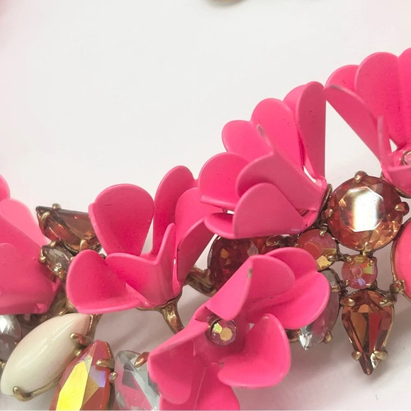 J. Crew Pink Flower Mardi Gras Necklace NWT - Picture 6 of 11